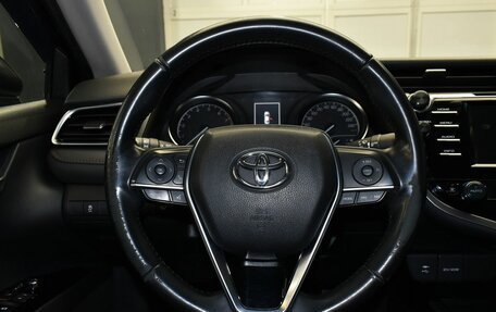 Toyota Camry, 2019 год, 2 380 000 рублей, 13 фотография