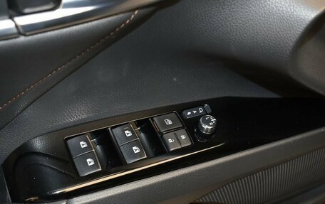 Toyota Camry, 2019 год, 2 380 000 рублей, 16 фотография