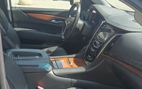 Cadillac Escalade IV, 2016 год, 4 200 000 рублей, 16 фотография
