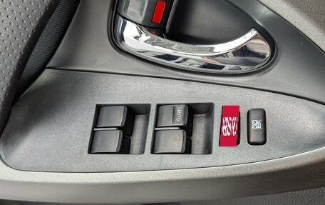 Toyota RAV4, 2011 год, 1 333 000 рублей, 31 фотография