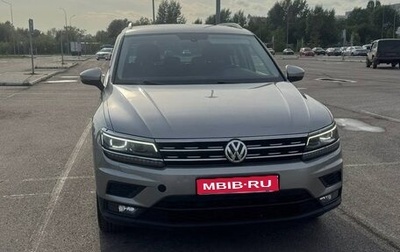Volkswagen Tiguan II, 2018 год, 2 300 000 рублей, 1 фотография