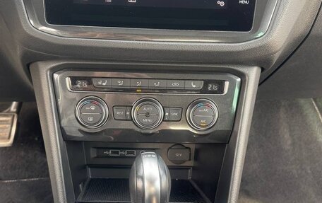 Volkswagen Tiguan II, 2018 год, 2 300 000 рублей, 9 фотография