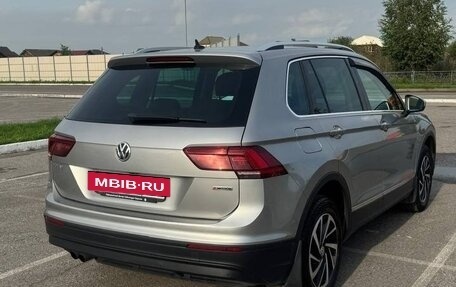 Volkswagen Tiguan II, 2018 год, 2 300 000 рублей, 2 фотография