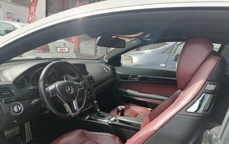 Mercedes-Benz E-Класс, 2012 год, 1 200 000 рублей, 4 фотография