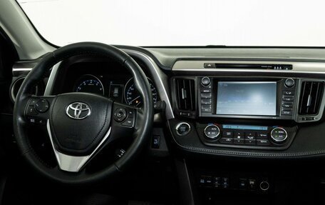 Toyota RAV4, 2019 год, 2 720 000 рублей, 12 фотография