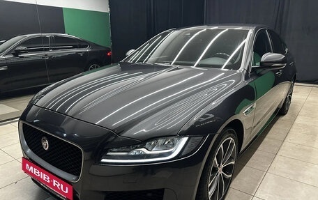 Jaguar XF II, 2019 год, 2 950 000 рублей, 3 фотография