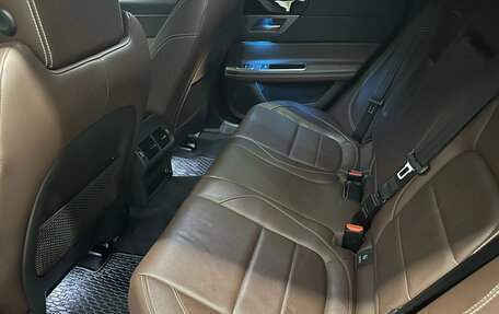 Jaguar XF II, 2019 год, 2 950 000 рублей, 15 фотография