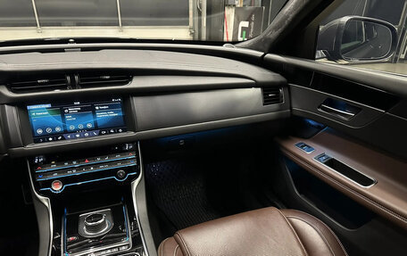 Jaguar XF II, 2019 год, 2 950 000 рублей, 14 фотография