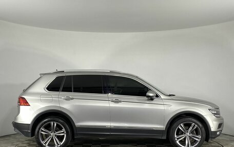 Volkswagen Tiguan II, 2018 год, 2 399 000 рублей, 10 фотография