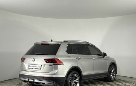 Volkswagen Tiguan II, 2018 год, 2 399 000 рублей, 5 фотография