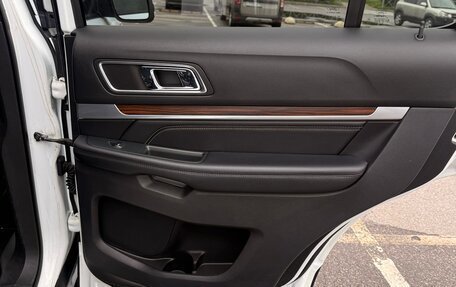 Ford Explorer VI, 2018 год, 3 390 000 рублей, 18 фотография