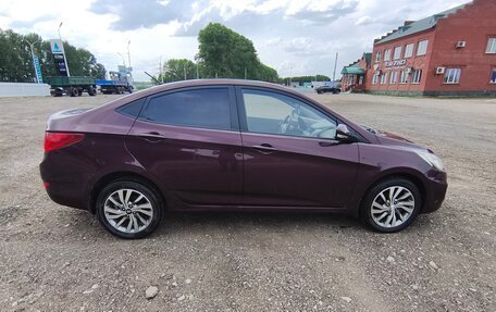 Hyundai Solaris II рестайлинг, 2012 год, 700 000 рублей, 10 фотография