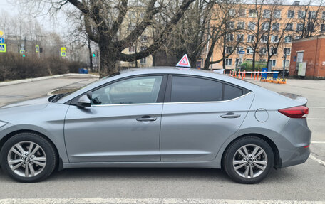 Hyundai Elantra VI рестайлинг, 2018 год, 1 400 000 рублей, 3 фотография
