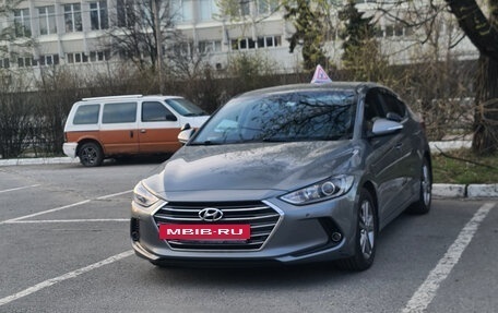 Hyundai Elantra VI рестайлинг, 2018 год, 1 400 000 рублей, 4 фотография