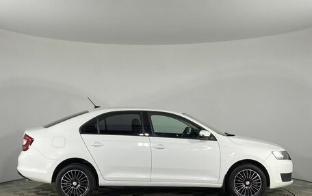 Skoda Rapid I, 2018 год, 1 389 000 рублей, 10 фотография