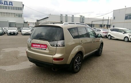 Mitsubishi Outlander III рестайлинг 3, 2008 год, 920 000 рублей, 2 фотография