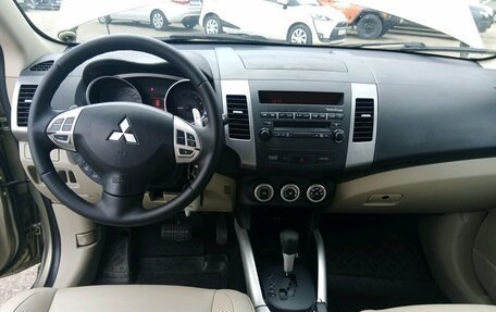 Mitsubishi Outlander III рестайлинг 3, 2008 год, 920 000 рублей, 5 фотография