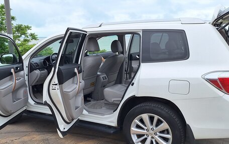 Toyota Highlander III, 2008 год, 1 900 000 рублей, 9 фотография