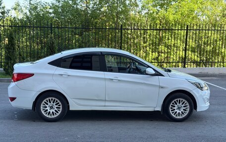 Hyundai Solaris II рестайлинг, 2015 год, 635 000 рублей, 4 фотография