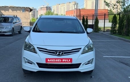Hyundai Solaris II рестайлинг, 2015 год, 635 000 рублей, 11 фотография
