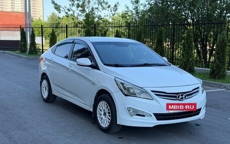 Hyundai Solaris II рестайлинг, 2015 год, 635 000 рублей, 3 фотография