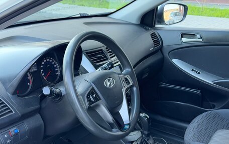 Hyundai Solaris II рестайлинг, 2015 год, 635 000 рублей, 13 фотография