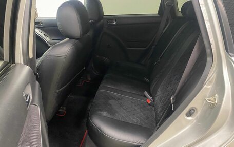 Toyota Matrix, 2002 год, 426 000 рублей, 19 фотография