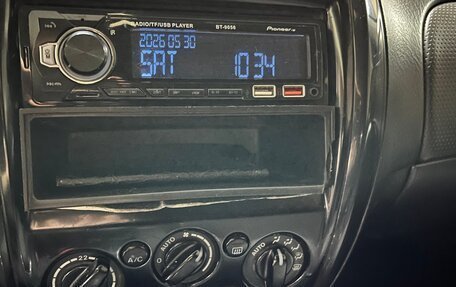 Mazda 323, 2001 год, 220 000 рублей, 10 фотография
