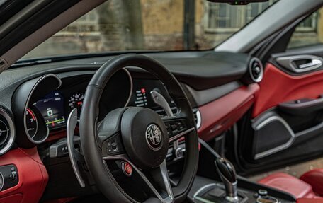 Alfa Romeo Giulia II, 2019 год, 3 400 000 рублей, 20 фотография