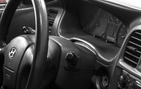 Hyundai Sonata IV рестайлинг, 2005 год, 449 900 рублей, 13 фотография