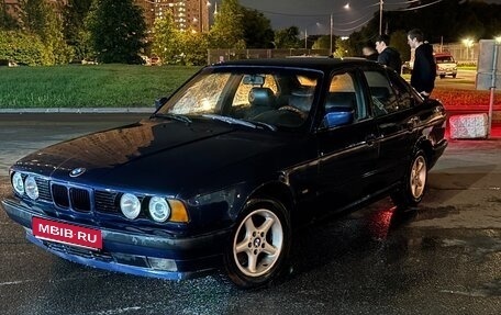 BMW 5 серия, 1990 год, 315 000 рублей, 1 фотография