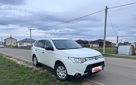 Mitsubishi Outlander III рестайлинг 3, 2014 год, 1 150 000 рублей, 1 фотография