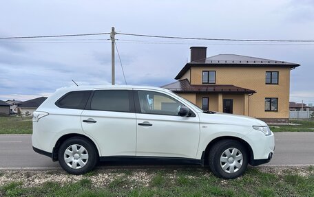 Mitsubishi Outlander III рестайлинг 3, 2014 год, 1 150 000 рублей, 2 фотография