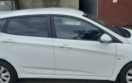 Hyundai Solaris II рестайлинг, 2016 год, 1 100 000 рублей, 4 фотография