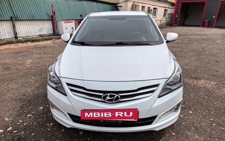 Hyundai Solaris II рестайлинг, 2015 год, 1 095 000 рублей, 2 фотография