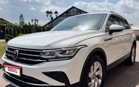 Volkswagen Tiguan II, 2021 год, 3 125 000 рублей, 3 фотография