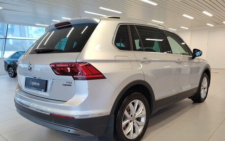 Volkswagen Tiguan II, 2017 год, 2 125 000 рублей, 2 фотография