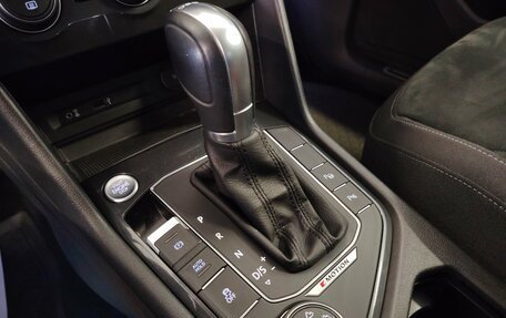 Volkswagen Tiguan II, 2017 год, 2 125 000 рублей, 13 фотография