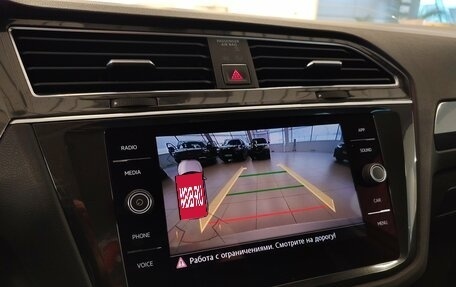 Volkswagen Tiguan II, 2017 год, 2 125 000 рублей, 17 фотография