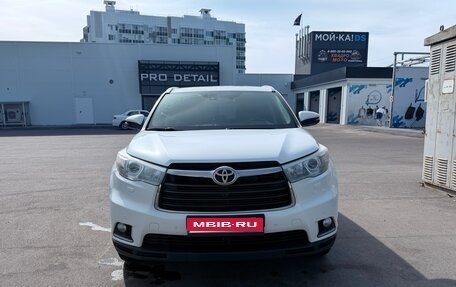 Toyota Highlander III, 2014 год, 2 800 000 рублей, 1 фотография
