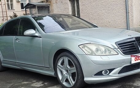 Mercedes-Benz S-Класс, 2005 год, 1 150 000 рублей, 1 фотография