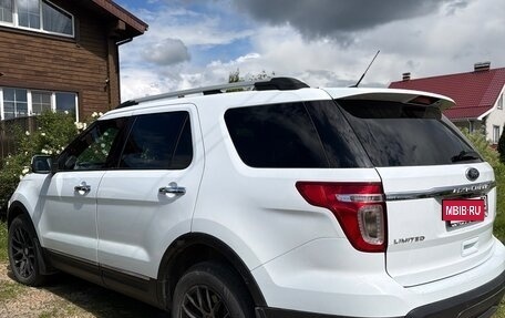 Ford Explorer VI, 2013 год, 1 700 000 рублей, 2 фотография