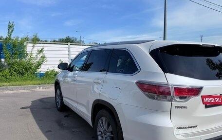 Toyota Highlander III, 2014 год, 2 800 000 рублей, 4 фотография