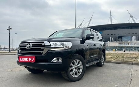 Toyota Land Cruiser 200, 2016 год, 5 570 000 рублей, 3 фотография