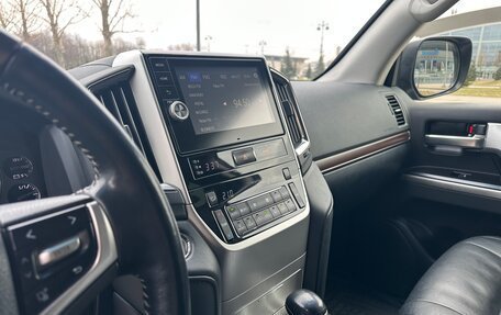 Toyota Land Cruiser 200, 2016 год, 5 570 000 рублей, 8 фотография