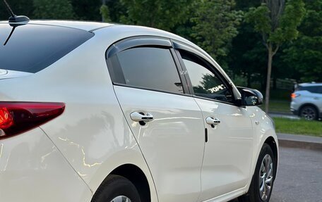 KIA Rio IV, 2020 год, 900 000 рублей, 3 фотография