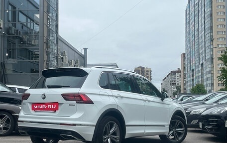 Volkswagen Tiguan II, 2019 год, 2 989 000 рублей, 4 фотография