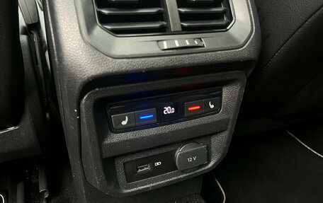 Volkswagen Tiguan II, 2019 год, 2 989 000 рублей, 14 фотография
