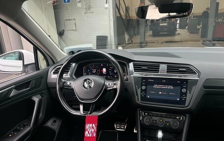 Volkswagen Tiguan II, 2019 год, 2 989 000 рублей, 8 фотография
