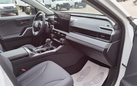 Toyota RAV4, 2026 год, 3 850 000 рублей, 29 фотография